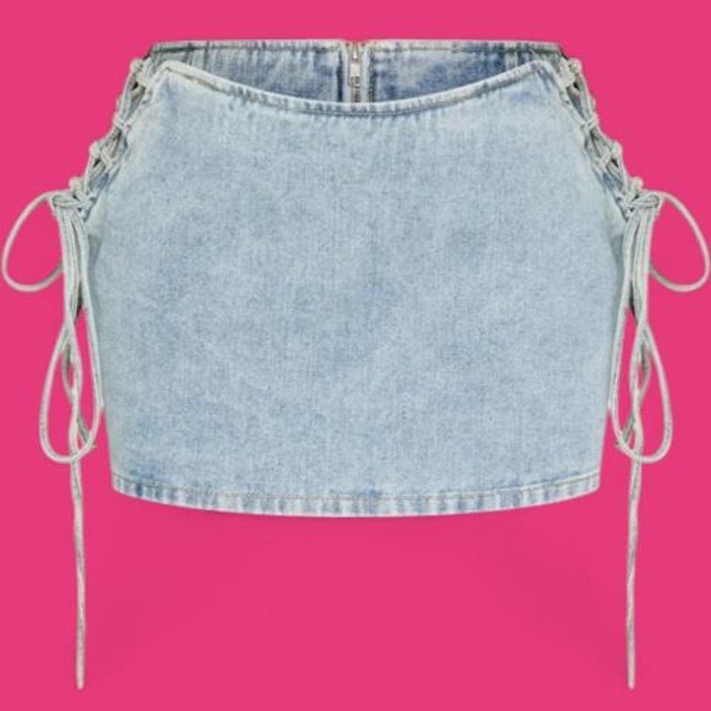 PrettyLittleThing Petite Denim Lace Up Mini Skirt Women's US 0